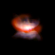 Stjärnan L2 Puppis och dess omgivning i bilder från SPHERE och NACO