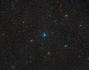 Szerokie pole widzenia fragmentu nieba wokół HR 6819