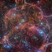 Il resto della supernova delle Vele ripreso dal VLT Survey Telescope