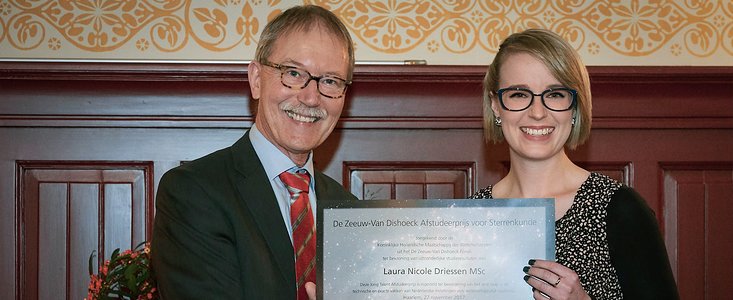 De Zeeuw-Van Dishoeck Afstudeerprijs voor Sterrenkunde 2017 toegekend aan Laura Driessen