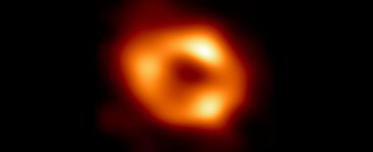 První snímek černé díry Sgr A* v centru Galaxie