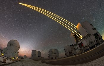 Il Very Large Telescope dell’ESO celebra 20 anni di importanti risultati scientifici