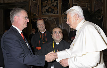 El Director General de ESO visita el Vaticano