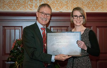 O prémio De Zeeuw-Van Dishoeck de graduação em astronomia 2017 foi atribuído a Laura Driessen