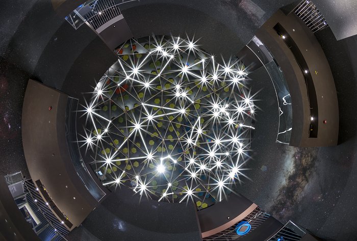 Inauguración de ESO Supernova — una nueva supernova sobre Múnich