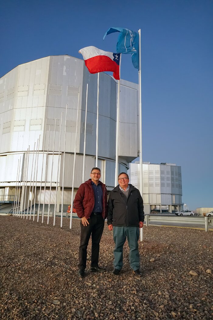 Ministro de Ciencia de Chile visita el Observatorio Paranal de ESO