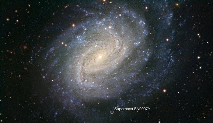 Imagem VLT da galáxia espiral NGC 1187 (anotada)