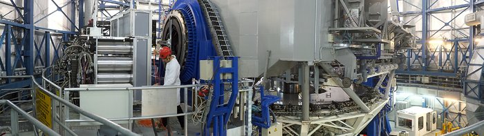 Das MUSE-Instrument am Very Large Telescope montiert