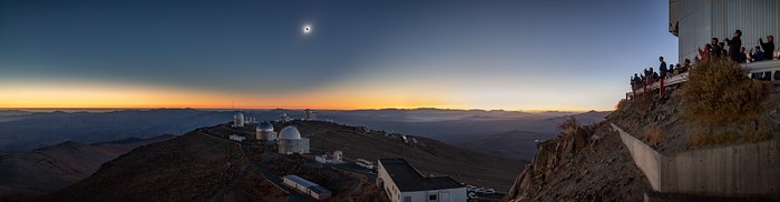 Total solar eclipse, La Silla Observatory, 2019 (Panoramic image)