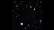 MUSE data for Hubble Deep Field South - med HDF-S som baggrund