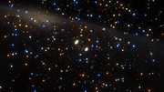 ESOcast 146 Light: Stjärnas märkliga beteende avslöjar ensamt svart hål inuti gigantisk stjärnsvärm