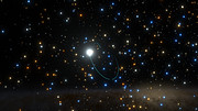 Vizualizace binárního systému s černou dírou v kulové hvězdokupě NGC 3201