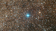 Zoom auf den jungen Stern HD 163296