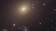 Zwenken langs ESO 325-G004