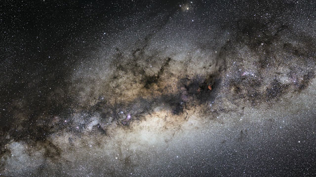 Acercamiento a la imagen infrarroja de la Nebulosa Pata de Gato tomada por VISTA