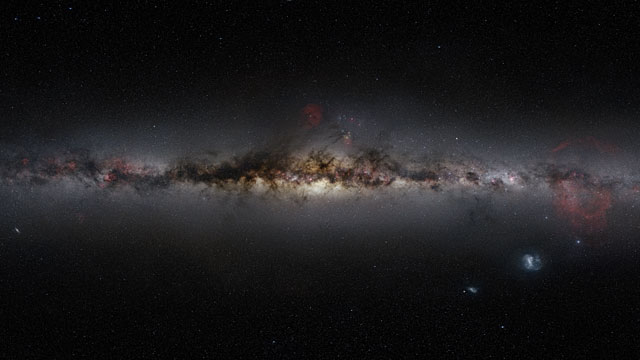 Zoom auf die entfernte aktive Galaxie PKS 1830-211