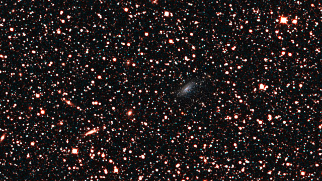 Zoom auf die Galaxie ESO 137-001