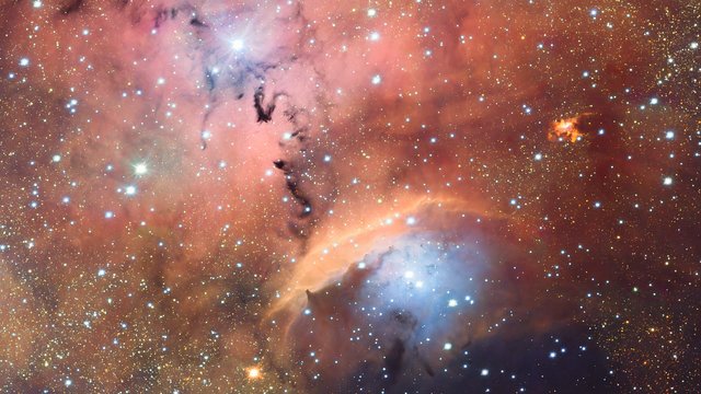 ESOcast 142 "in pillole": Sboccia alla vista una culla stellare