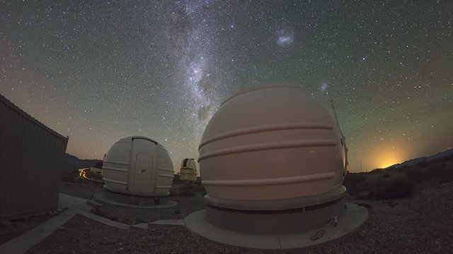 Sequenza video time-lapse del cercatore di pianeti ExTrA a La Silla