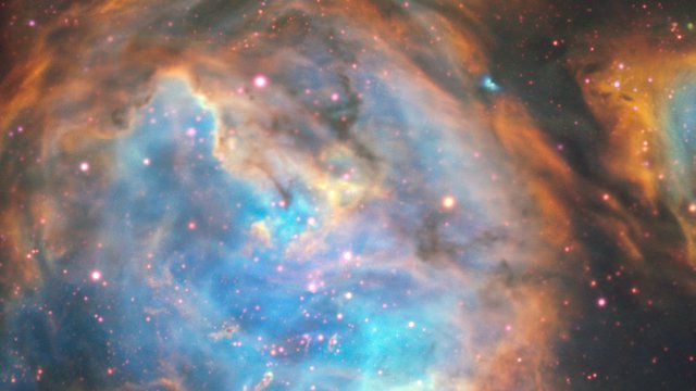 ESOcast 193 Light: Burbujas de flamantes estrellas