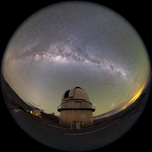 La Silla Danish 1.54-metre telescope time-lapse