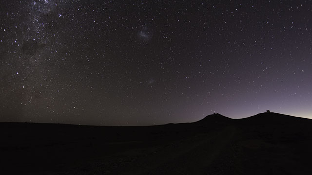 Distant time-lapse of Paranal