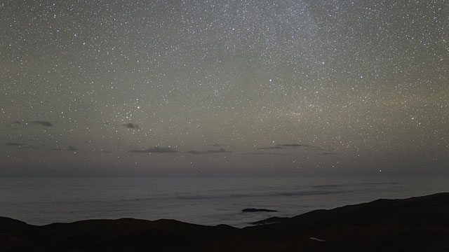 Airplanes over Paranal